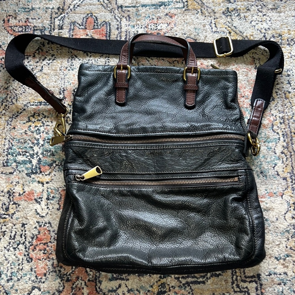 Fossil explorer leather purse
